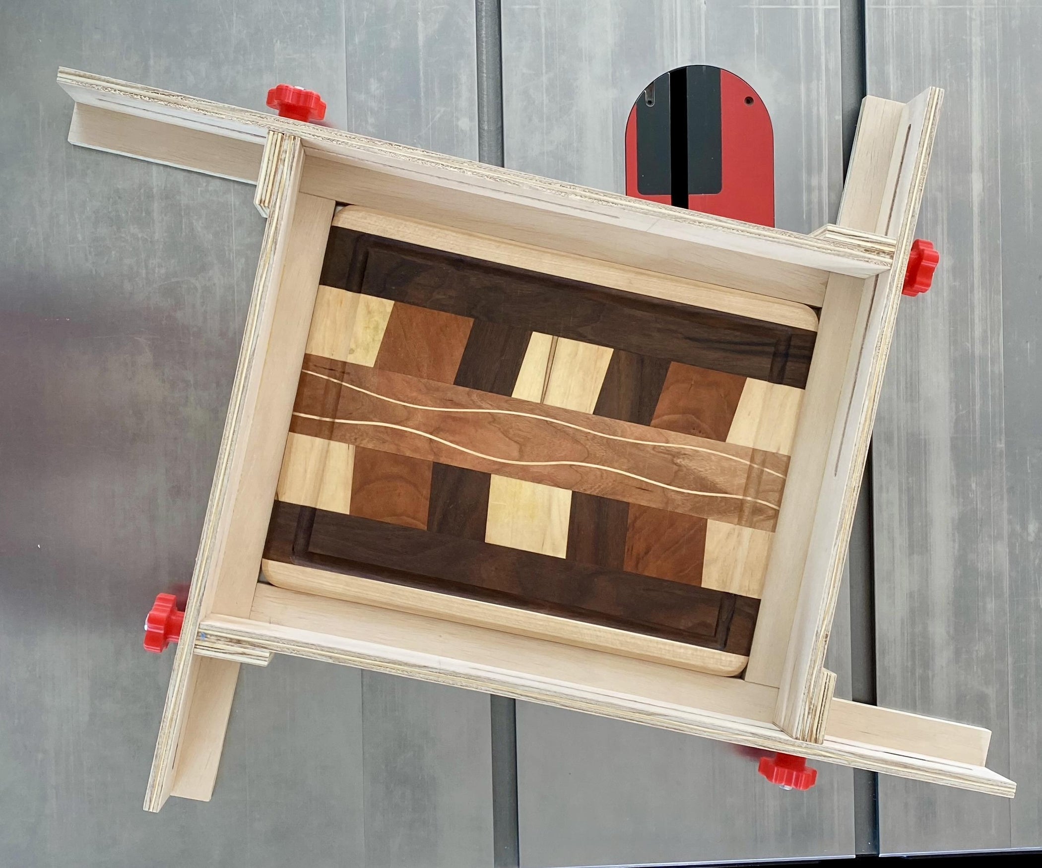 Simple Juice Groove Jig for Cutting Boards 5 Steps (with Pictures