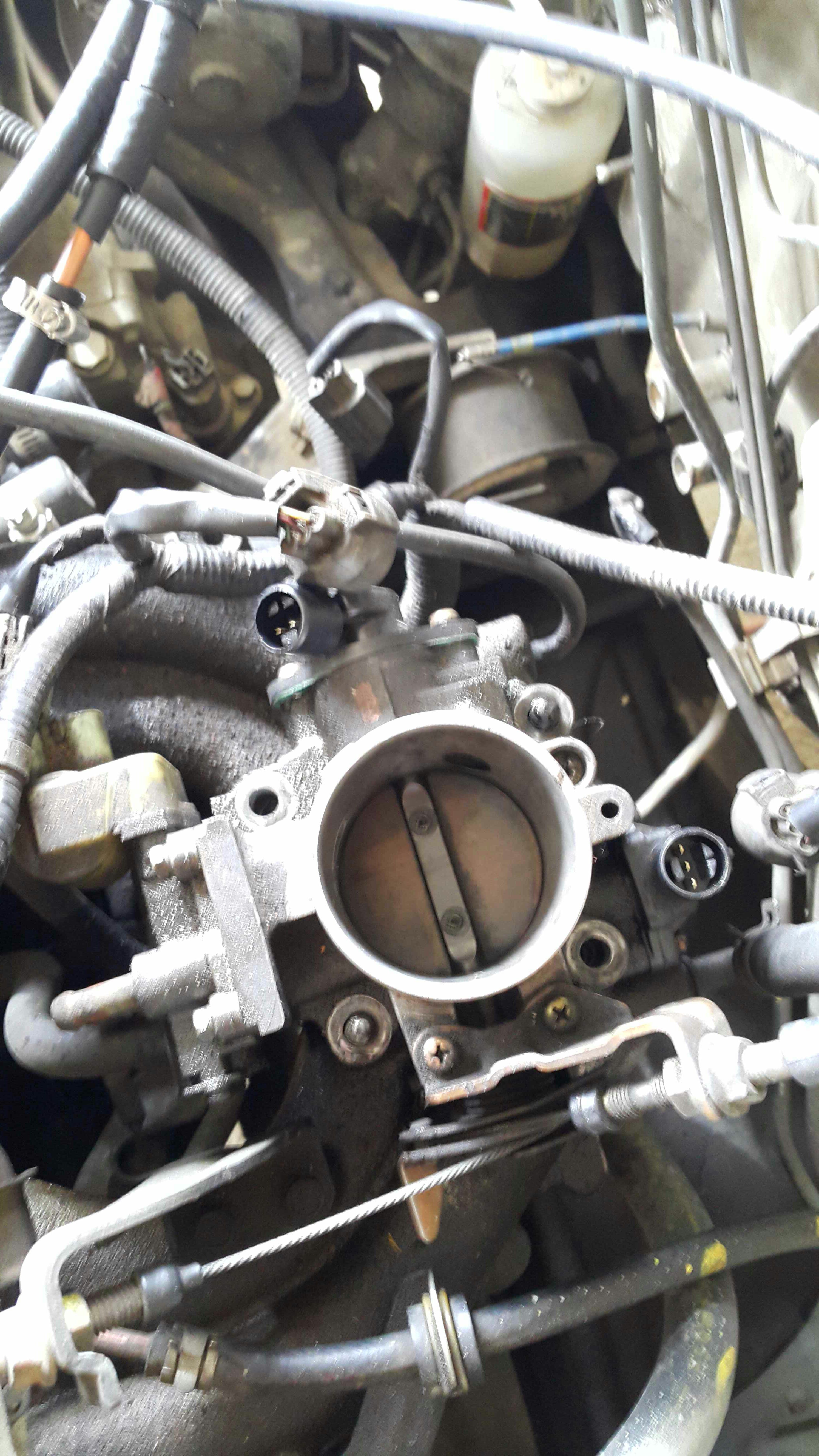 Replacing an Idle Air Control Valve (Honda Civic 1999 D16Y7). 5 Steps