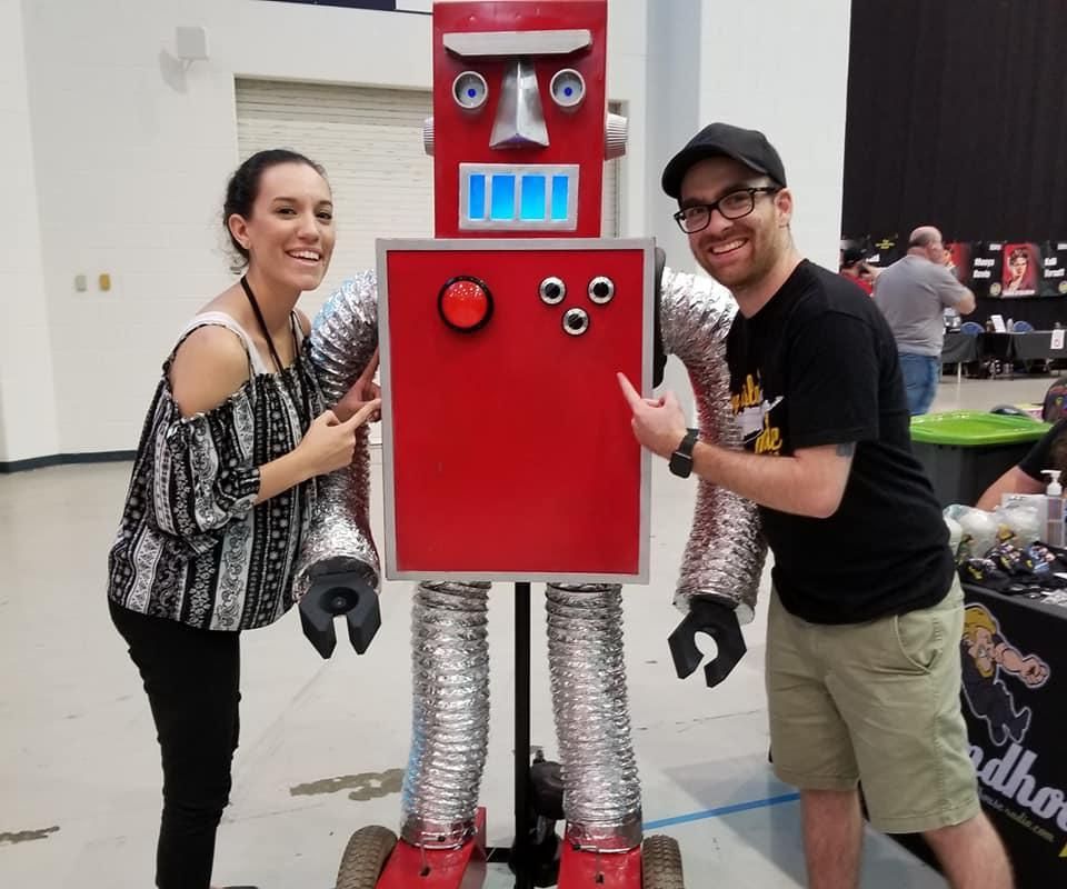 FULLY FUNCTIONAL RETRO ROBOT