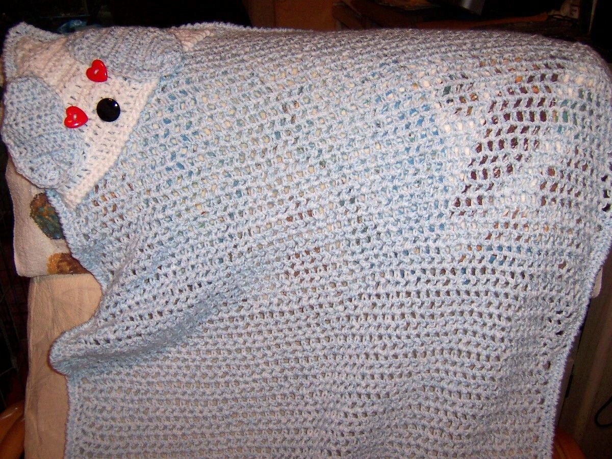 Puppy Dog Hooded Afghan