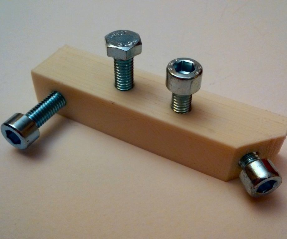 CAPTIVE NUTS AND MORE IN 3D PRINTING