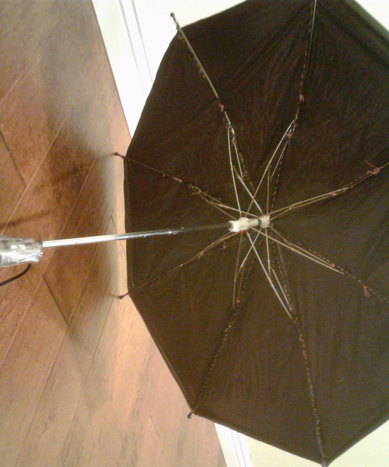 How to Make an Umbrella Using Trash