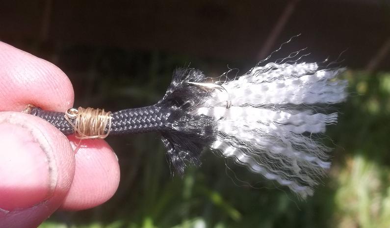 Make a Paracord Fishing Lure