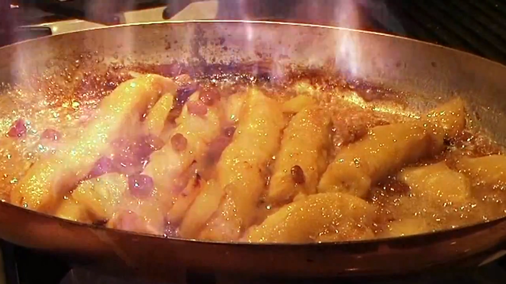 How to Make a Flambé Bananas.