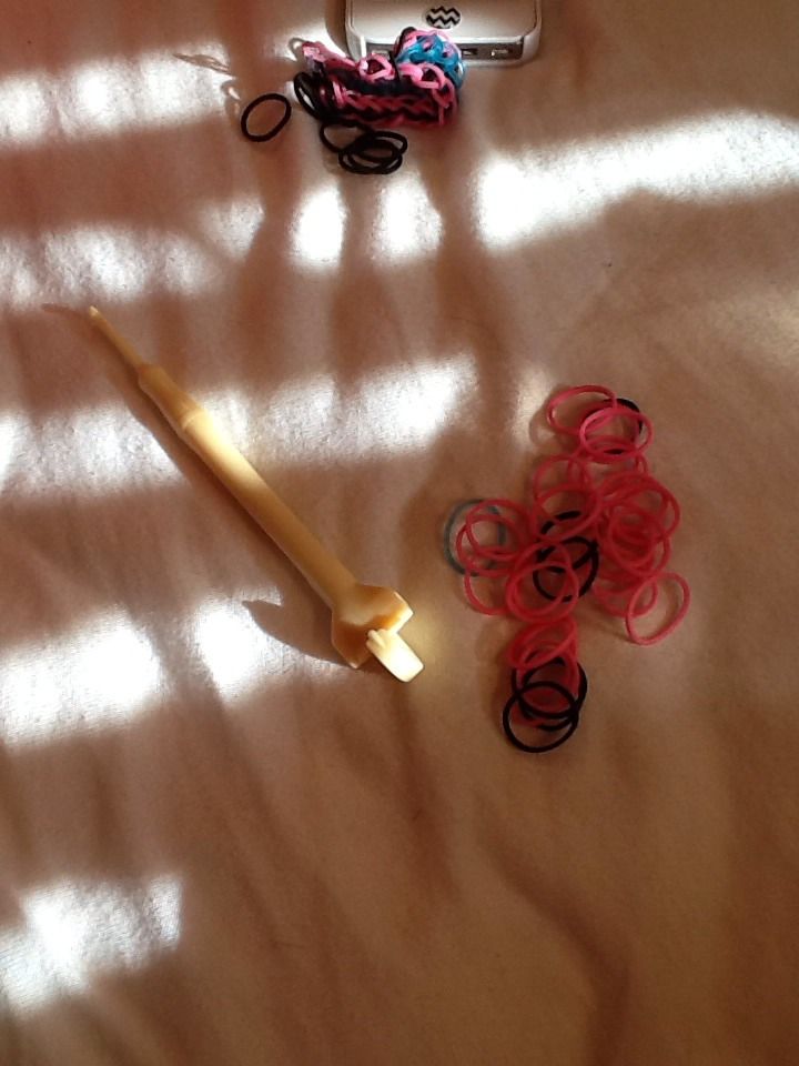 "regluar" Loom Band To Go!