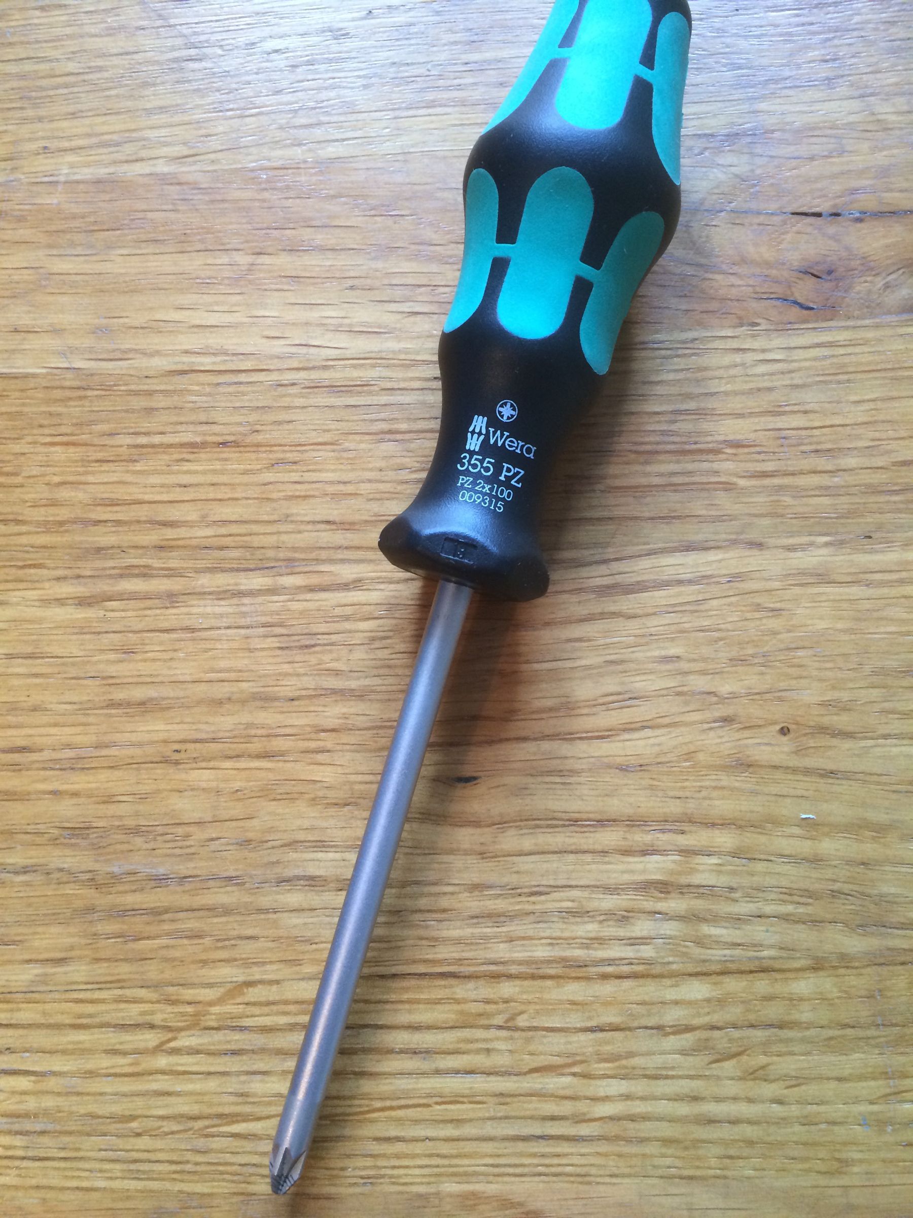 Fix Those Knobs to Your Juggling Clubs Permanently 5 Steps (with