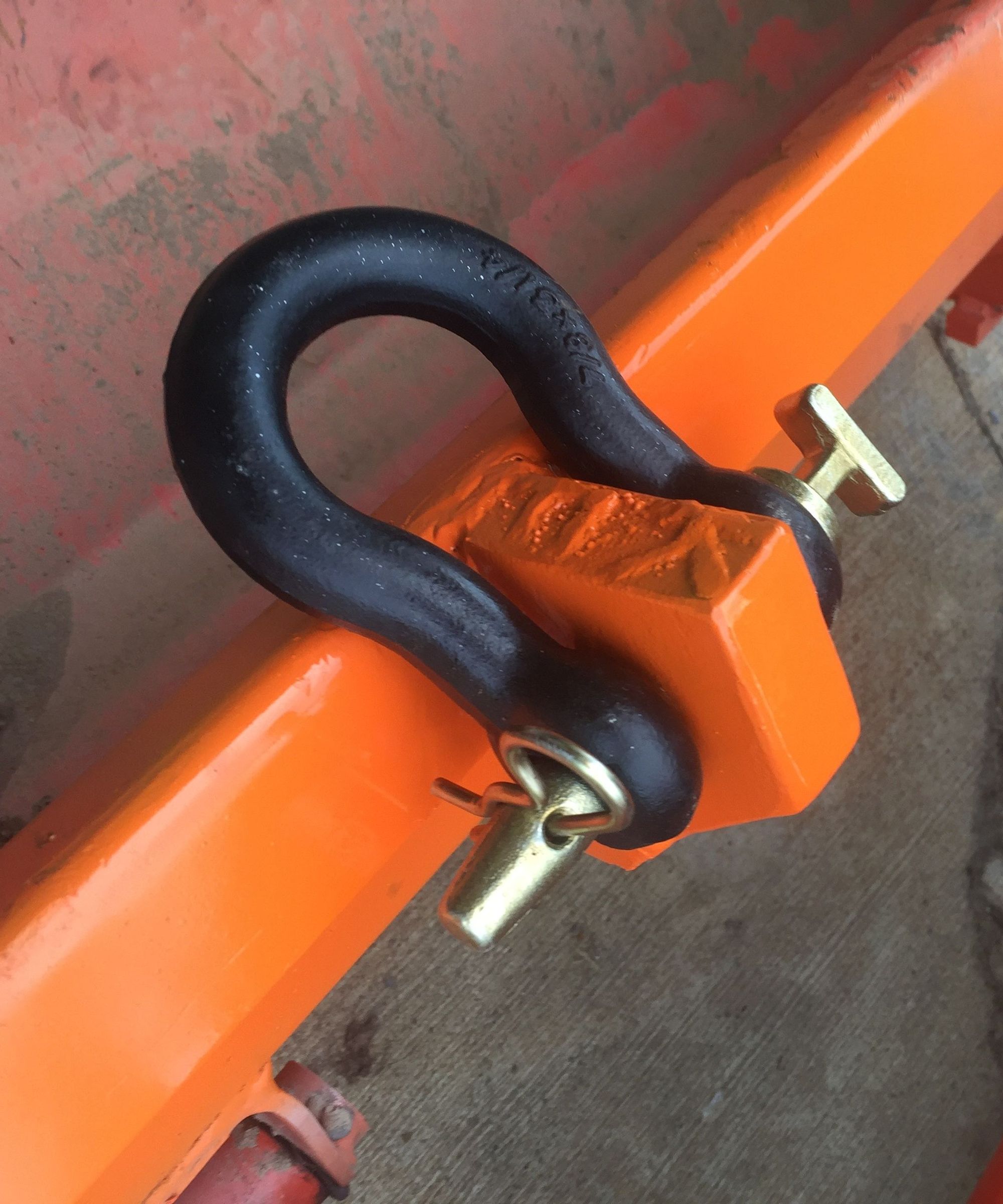 Tractor Bucket Attachment Point (Let's Lift Heavy Stuff!)