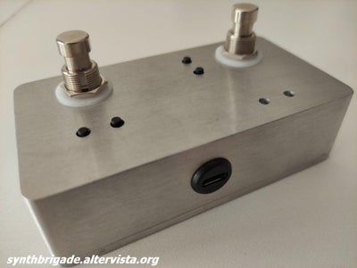 DIY Programmable Hotkey Stompbox