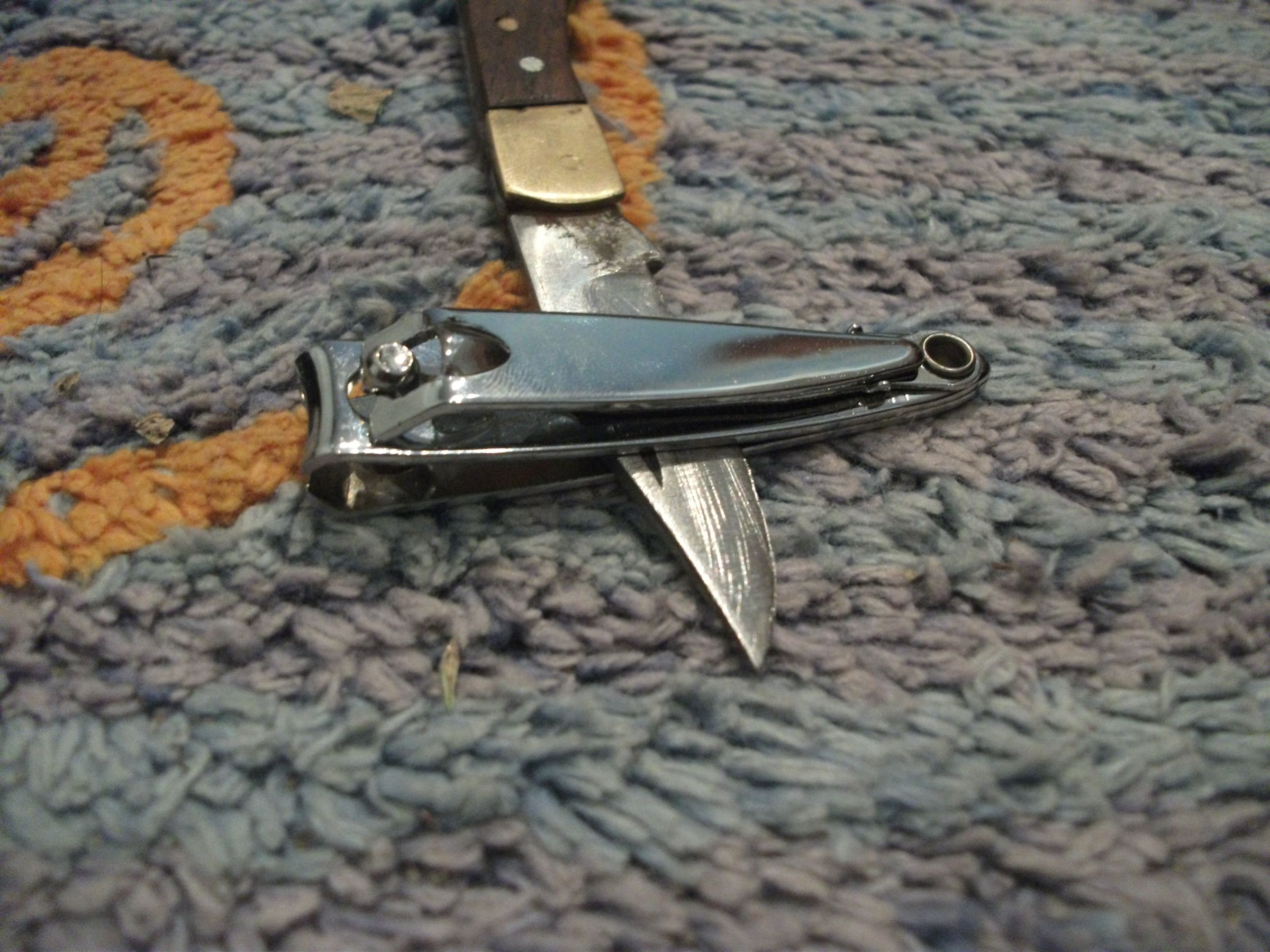 How to Sharpen a Knife With a Nail Clipper? 2) 4 Steps Instructables