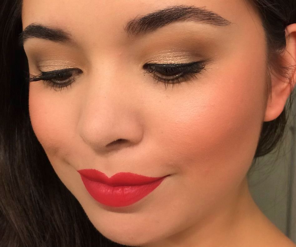 Yummy Champagne Eyes