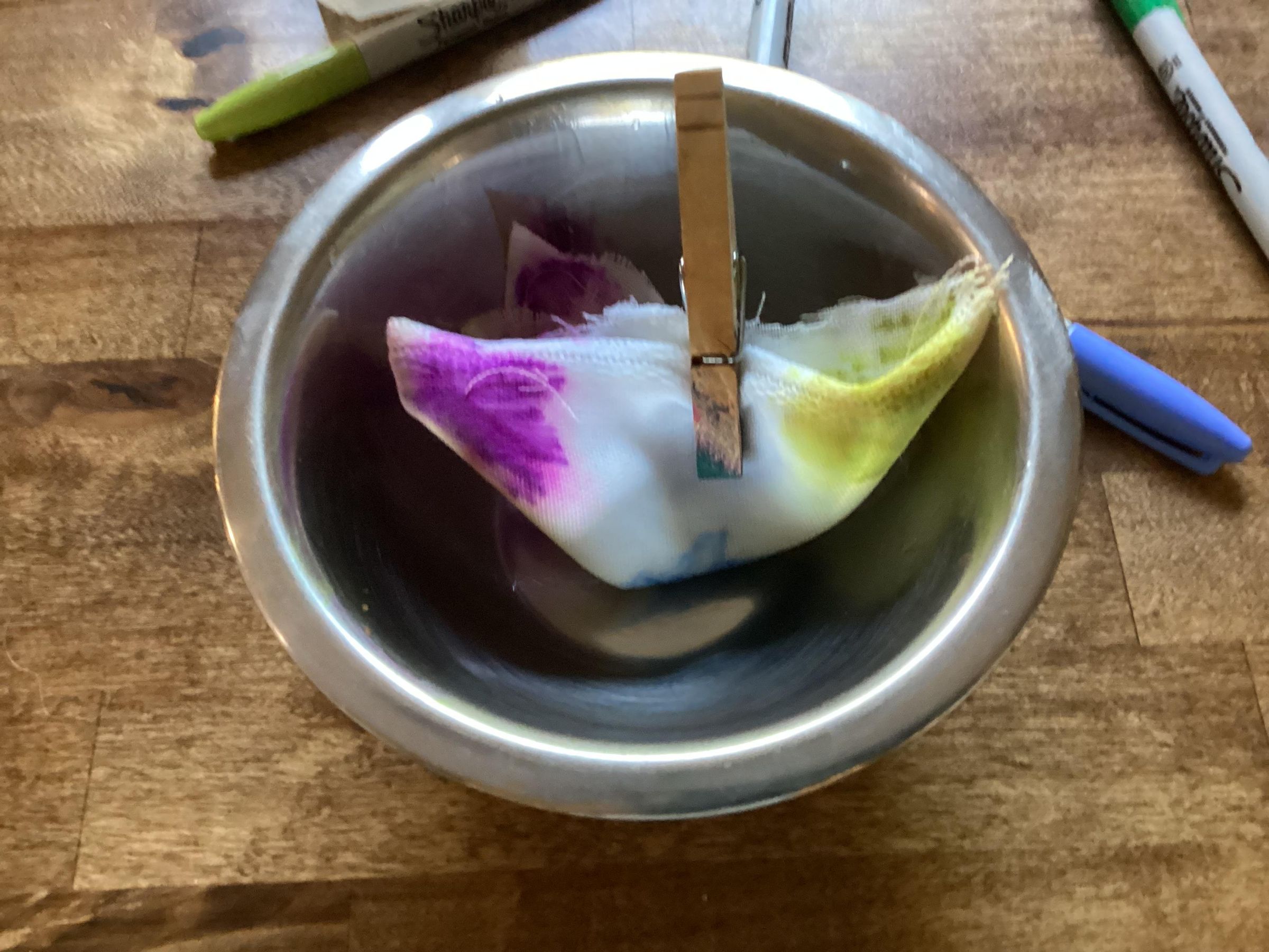 How to Tie Die Fabrics With Sharpies 6 Steps Instructables