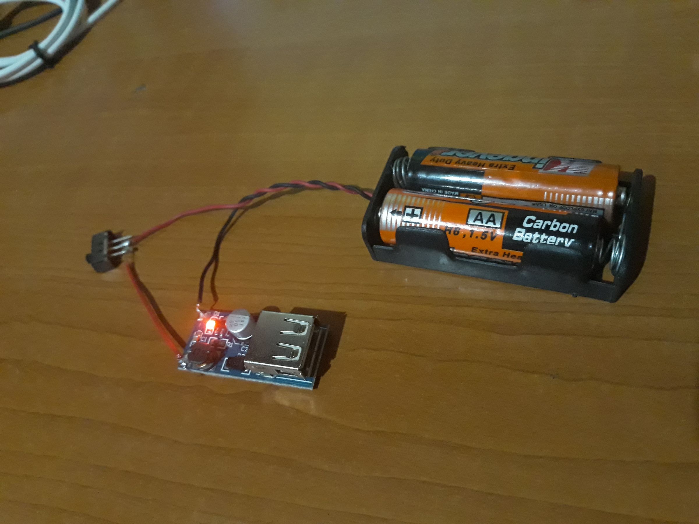 Make a Portable Charger With Old Batteries! 6 Steps (with Pictures