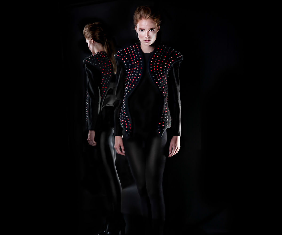 Flip Dot, an Interactive Kinetic Wearable.