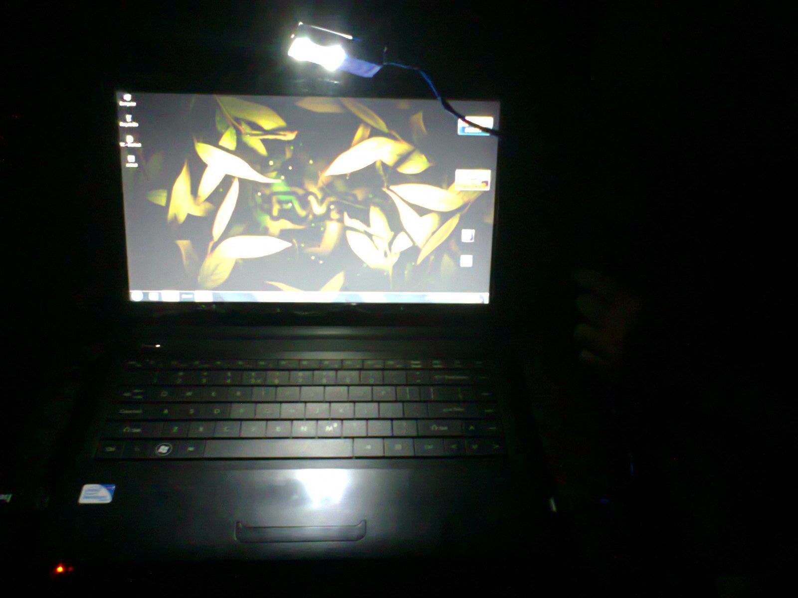 MAKE USB LIGHT FOR LAPTOPS IN 10 MINUTES : 4 Steps - Instructables