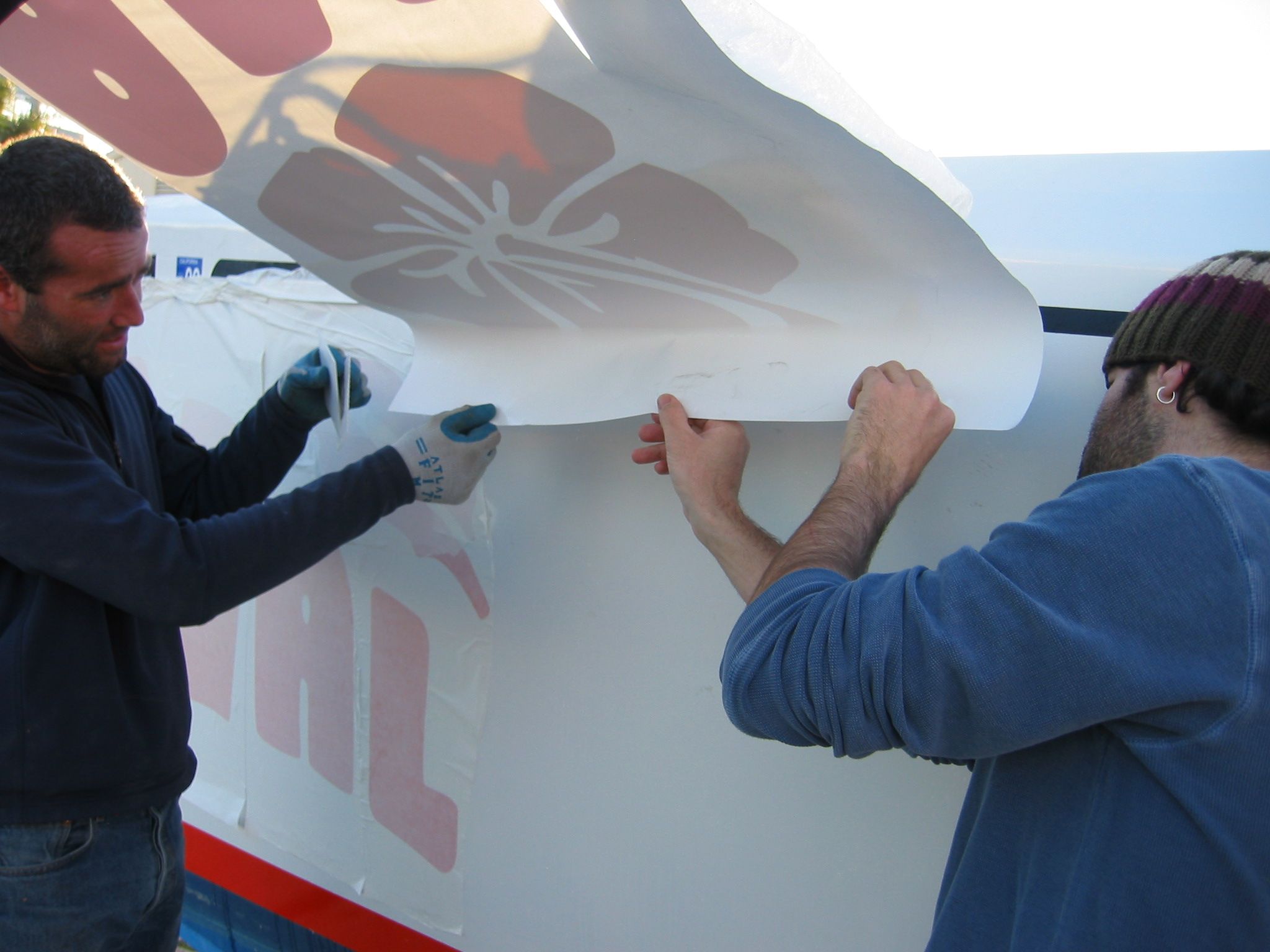 Apply Big Decals Without Wrinkles or Bubbles 12 Steps (with Pictures