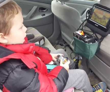 Car Retro Gaming Station
