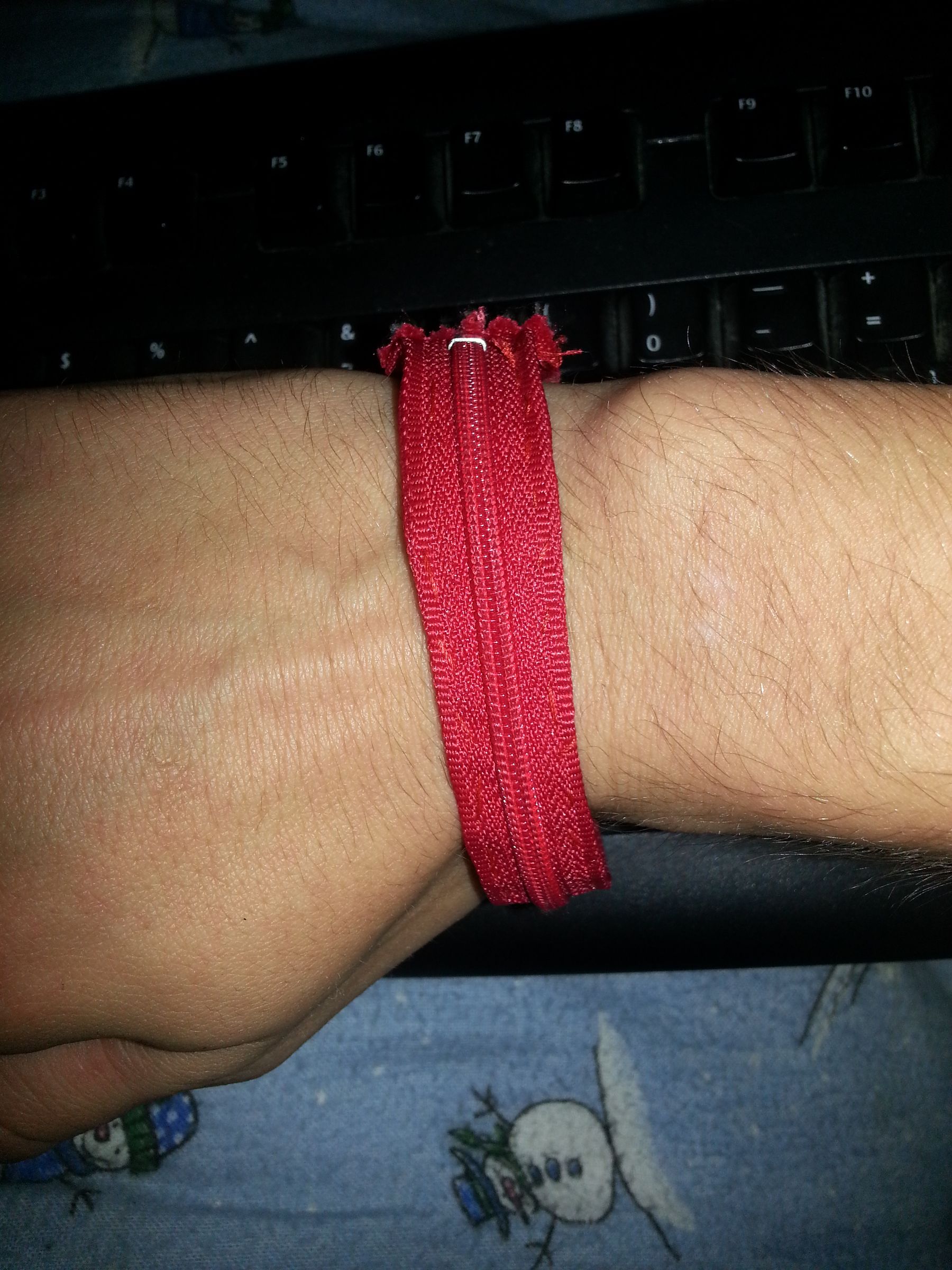 Zipper Wristband 3 Steps Instructables