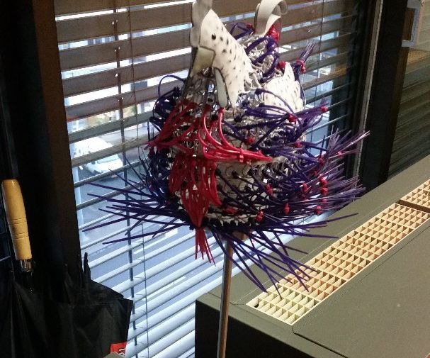 CHICKEN -ZIP TIE- DESKLAMP