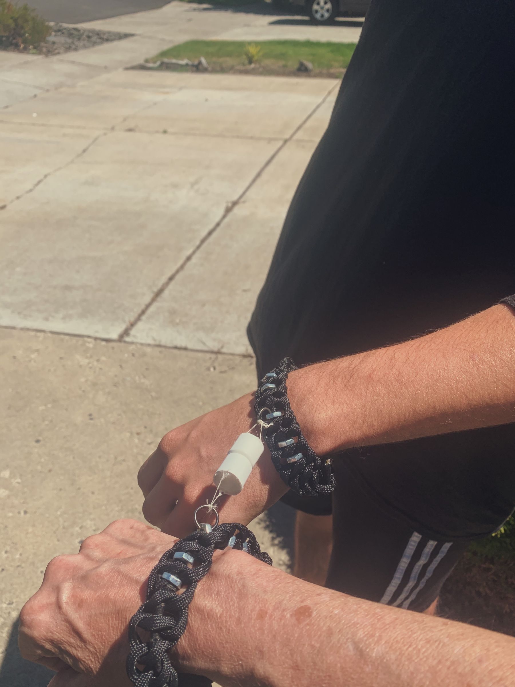 Connection Bracelets Made From Household Items 8 Steps