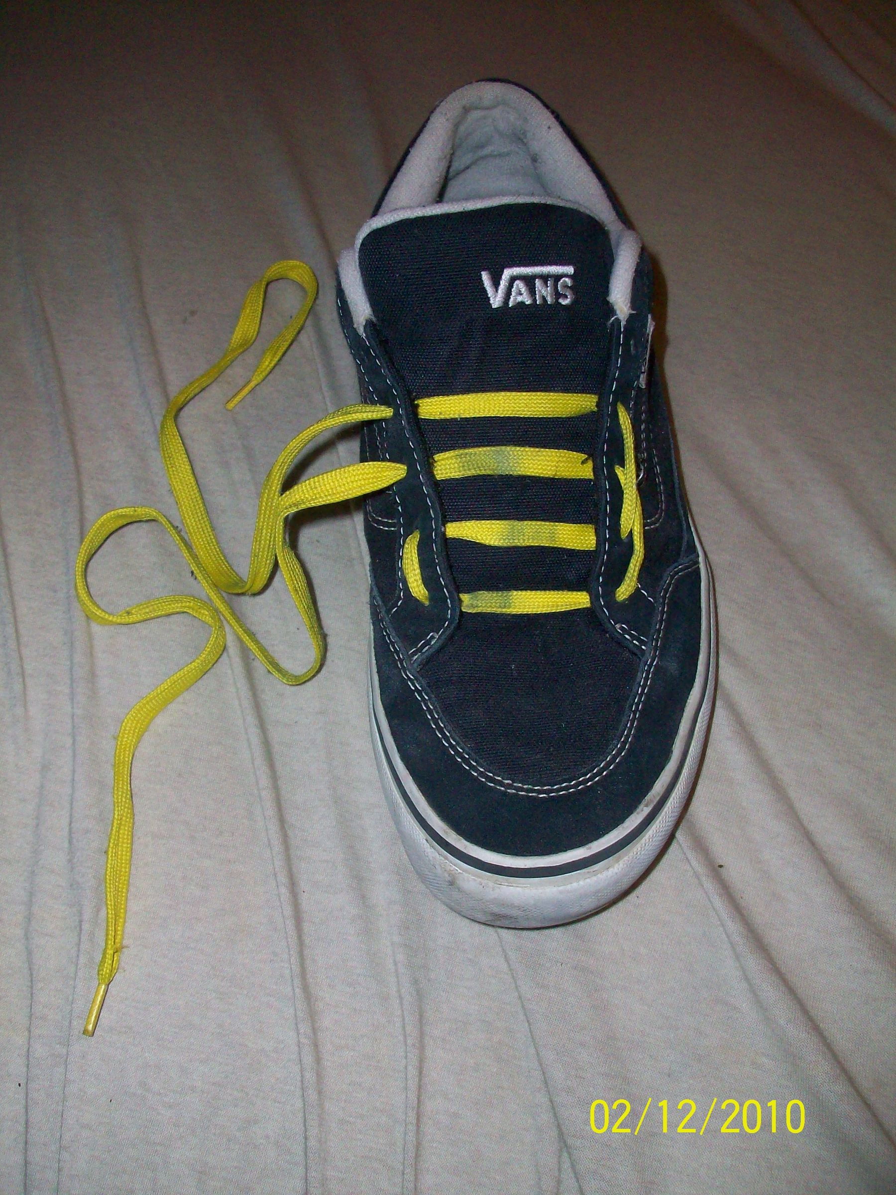 Reuse Bike Inner Tubes for Shoelaces (and Bonus Lacing Idea) 11