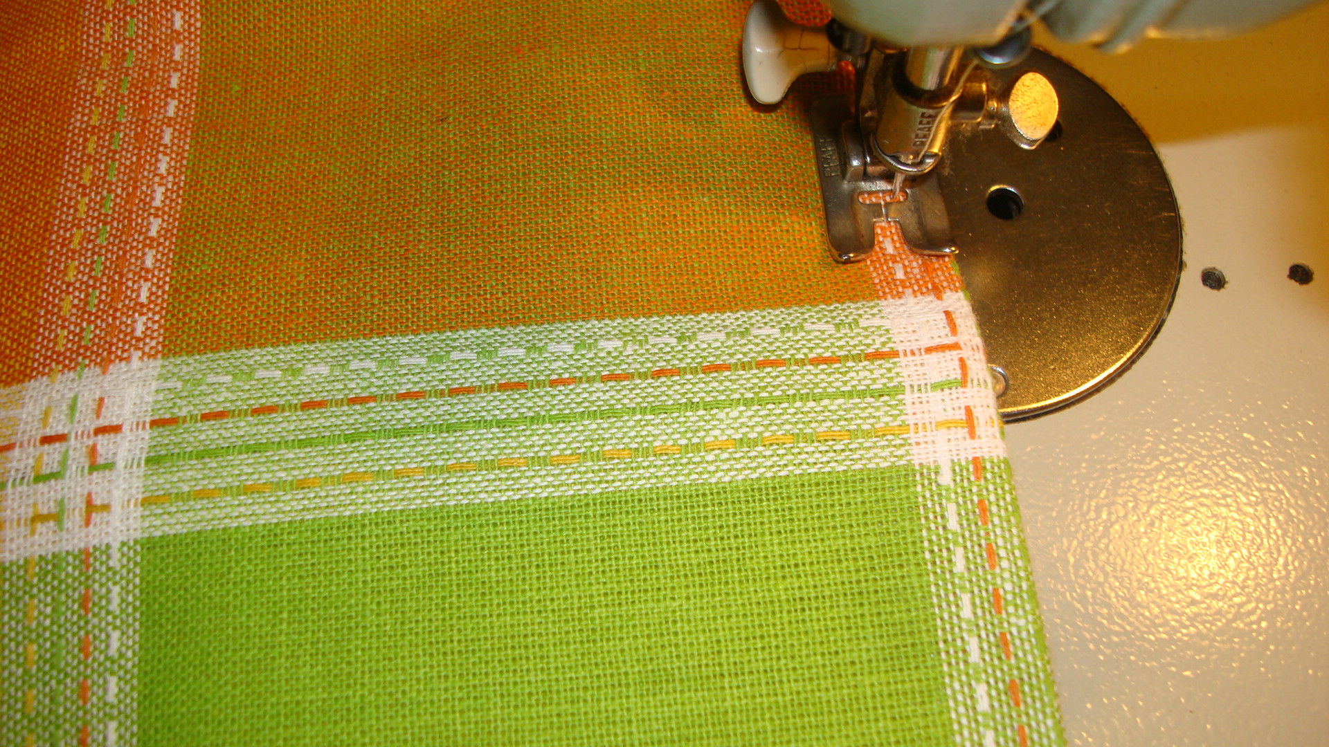 Turn Your Old Towels Into Pot Holders in 30 Minutes 14 Steps