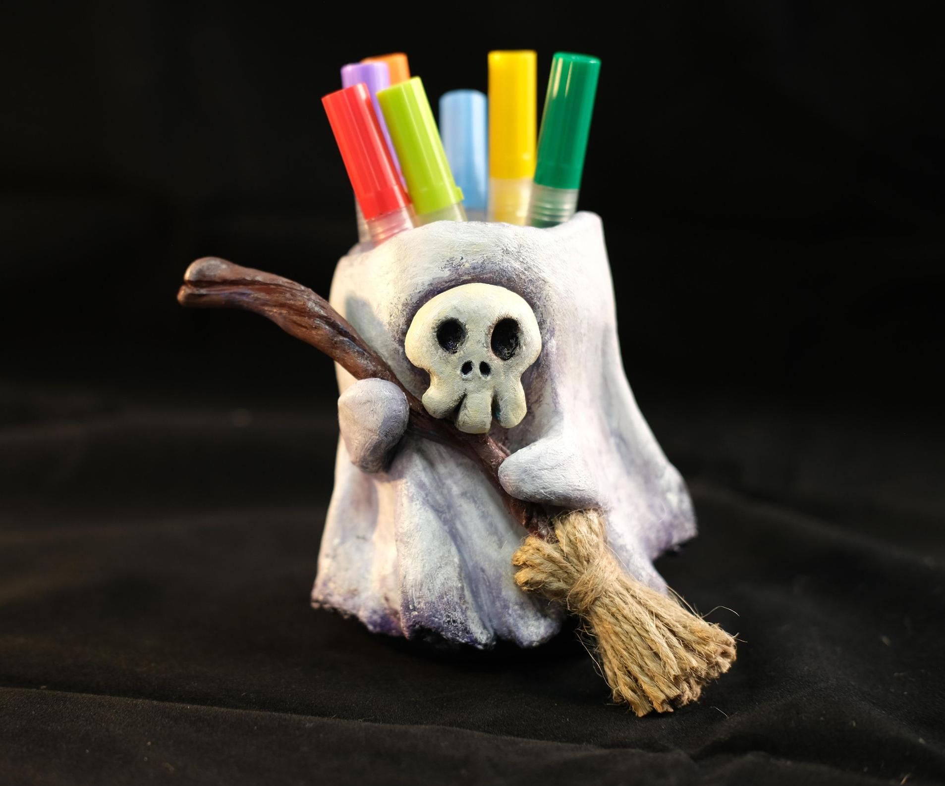 I Turned Air-Dry Clay Into a Halloween Ghost Pen Holder!