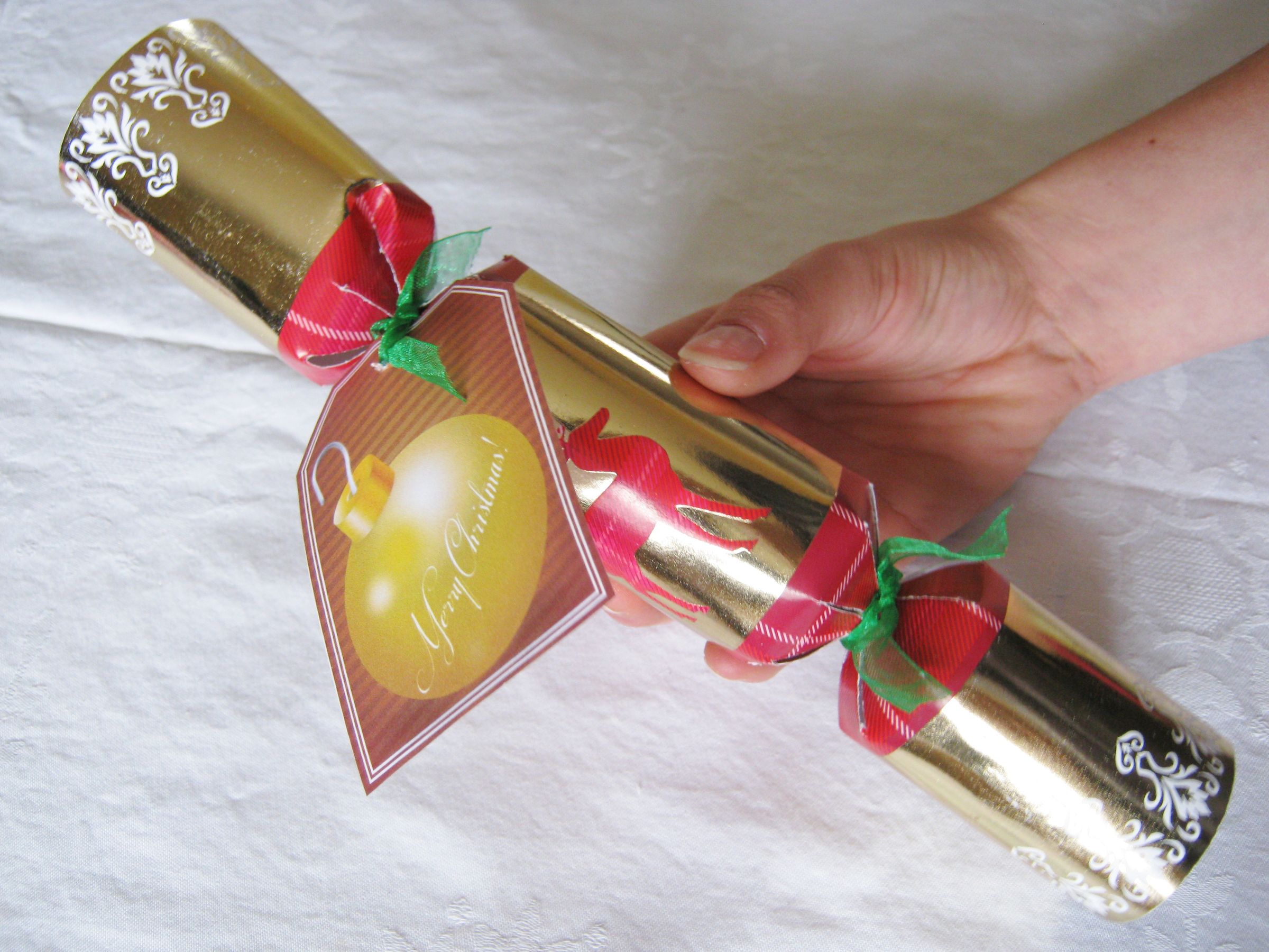 Hack Christmas Cracker Into a Meaningful Pre-wrapped Gift