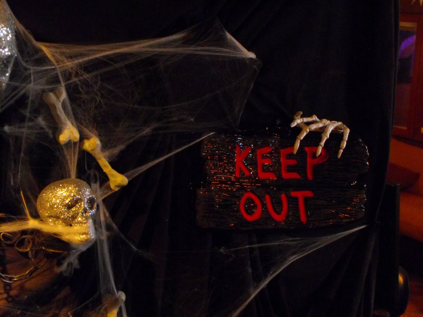 Creepy Halloween Decor