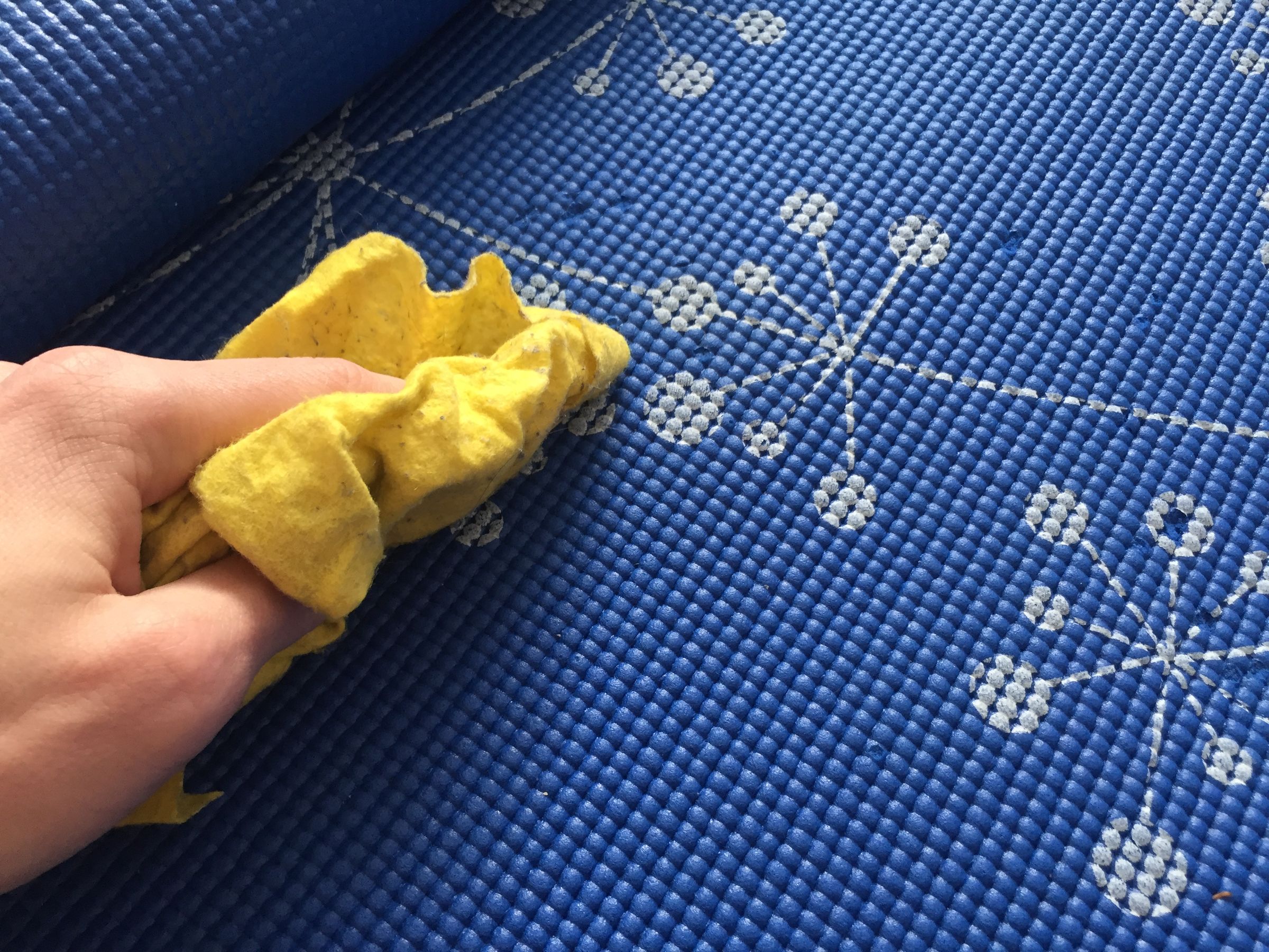 How to Clean a Yoga Mat 6 Steps (with Pictures) Instructables