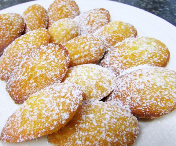 Madeleines French Butter Cakes