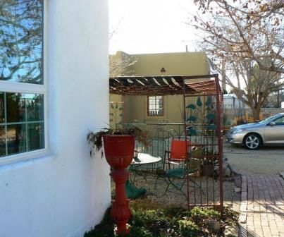 Weaving a Pergola Cover for Shade and Warmth