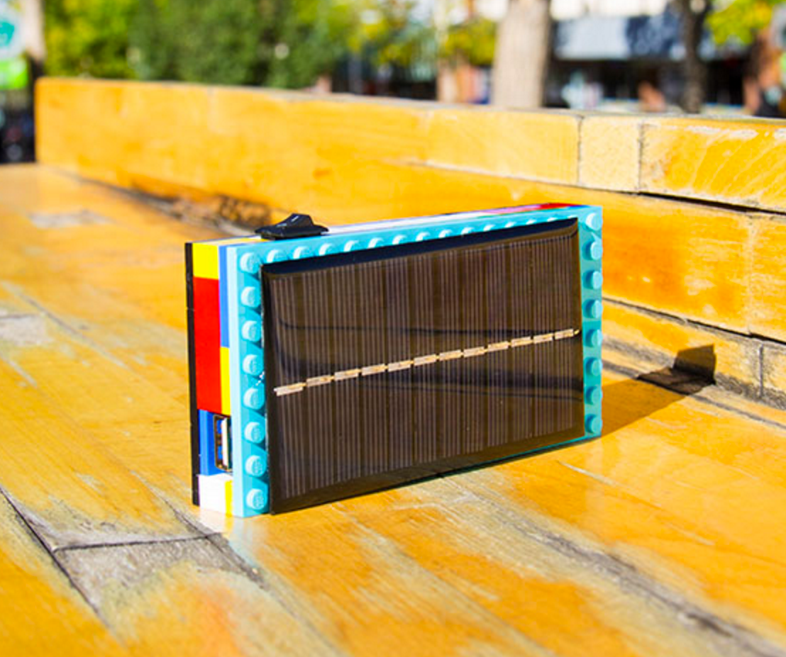 Lego Solar USB to Smartphone Charger 