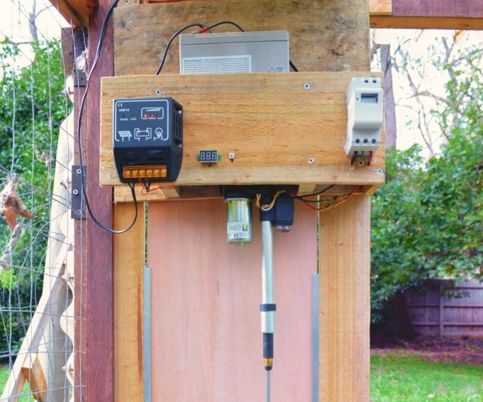 Simple Automatic Chicken Coop Door