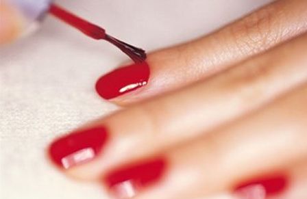 How to Paint Your Nails