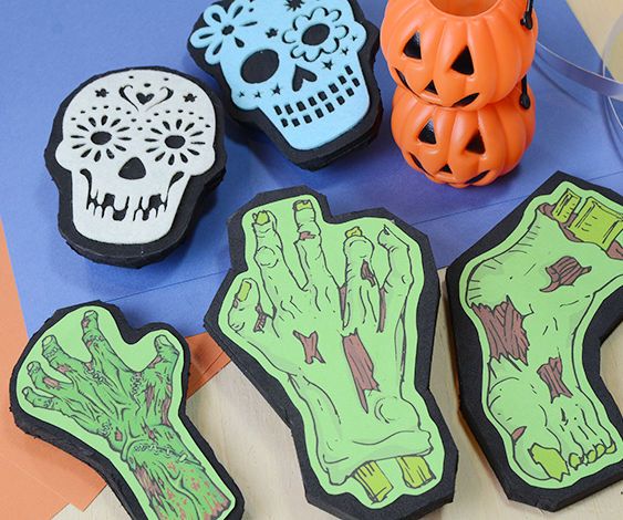 Easy Crawling Zombie Hand.