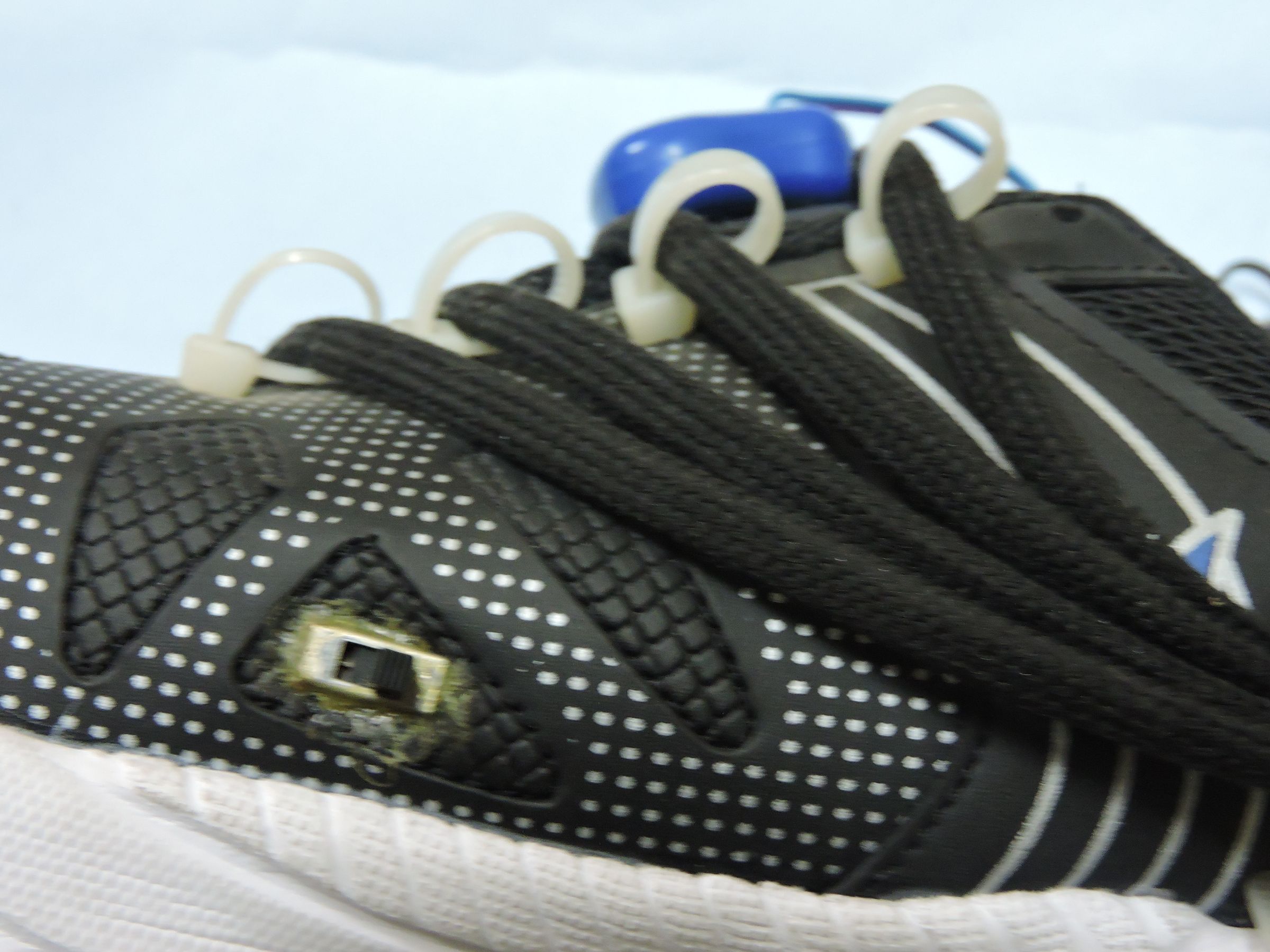 automatic lacing shoes