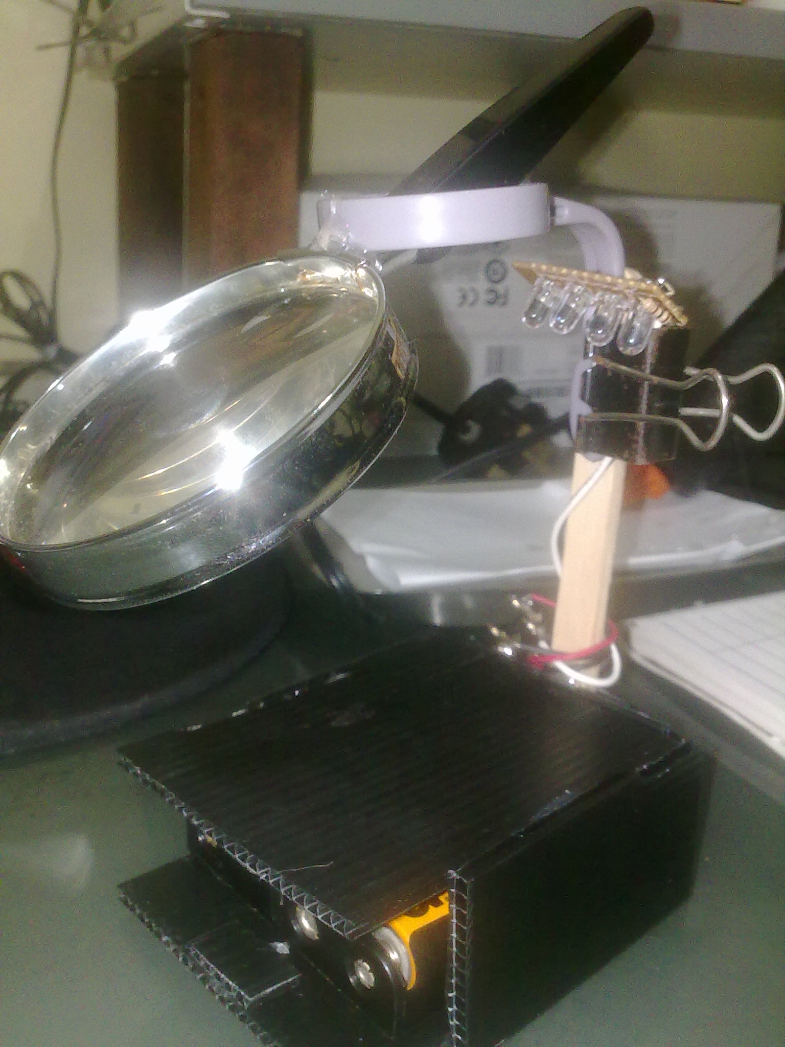 Hands-Free Magnifier With LEDs