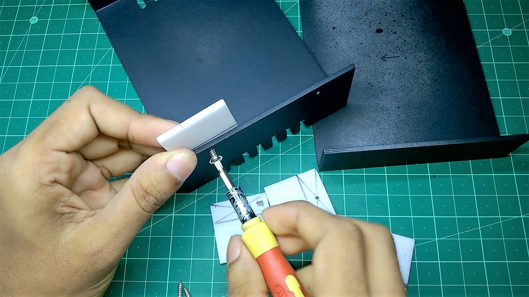 DIY Variable Power Supply With Adjustable Voltage and Current : 14 ... Circuit Diagram