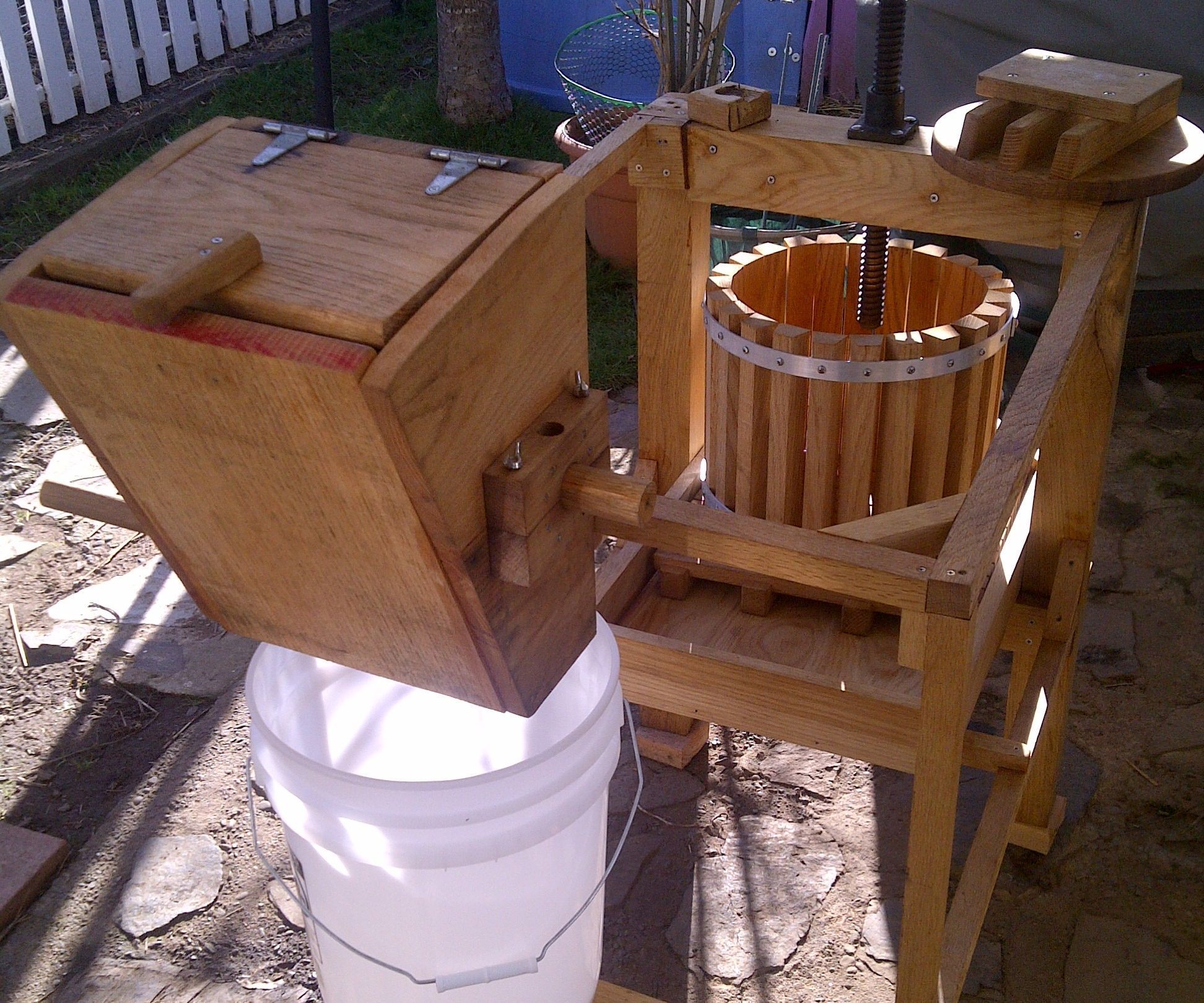 Apple Cider Press With Grinder