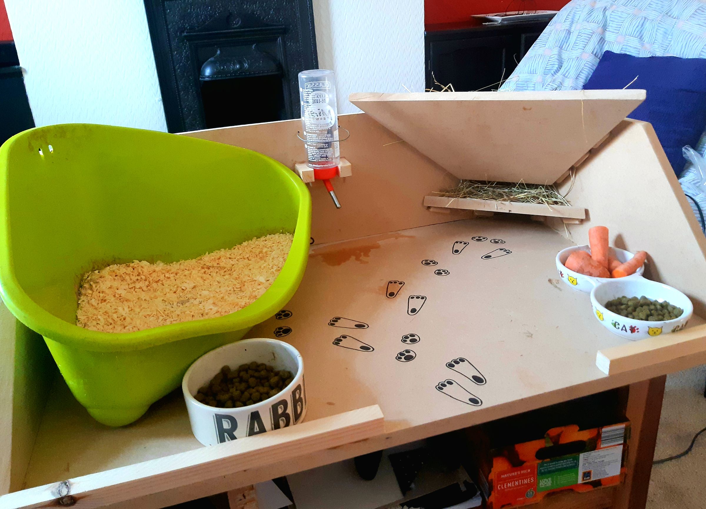 Easyclean Rabbit Feed/litter Station 3 Steps Instructables