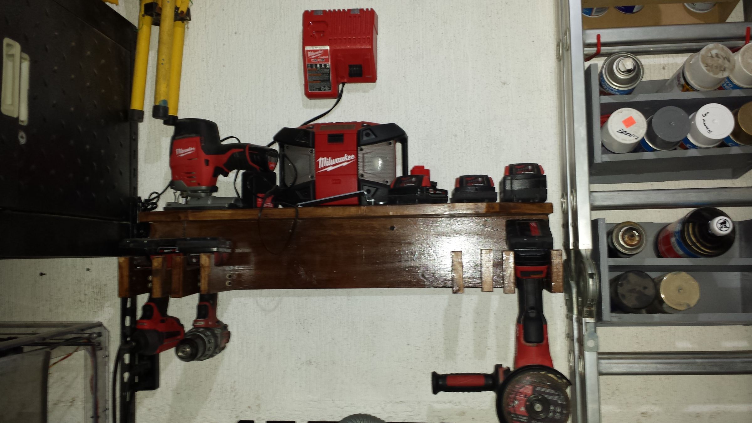 Milwaukee tools cordless station 