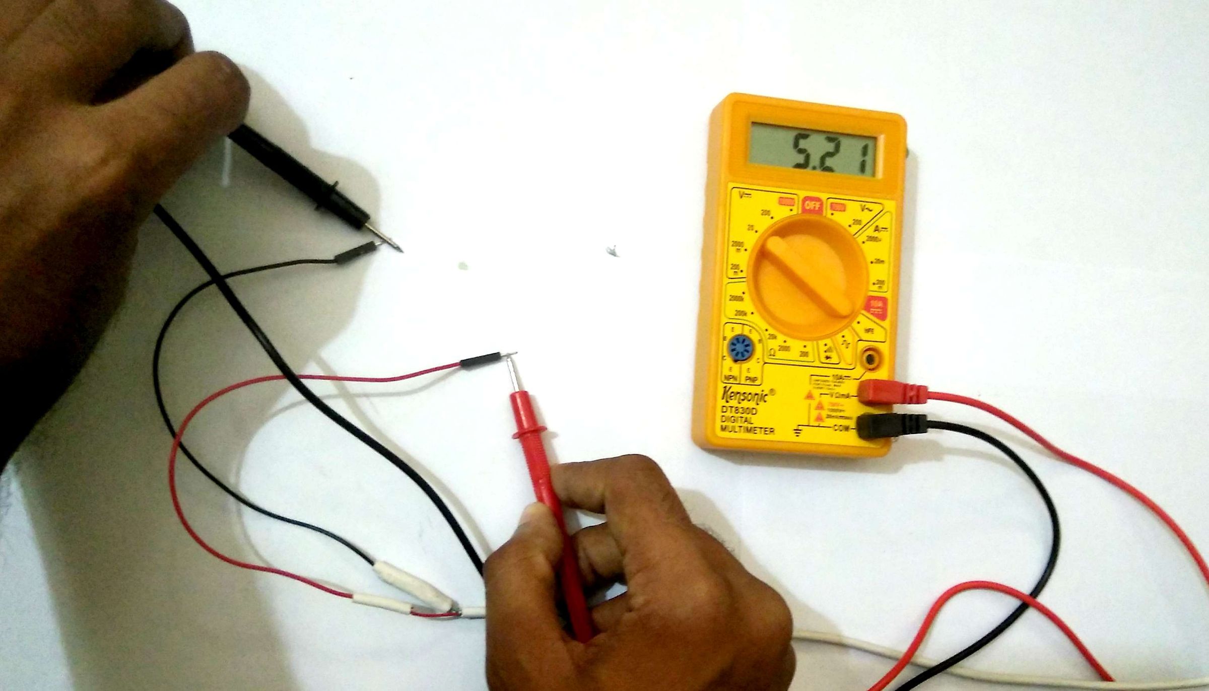 5V DC Power Supply for Breadboard Using Phone Charger 4 Steps (with