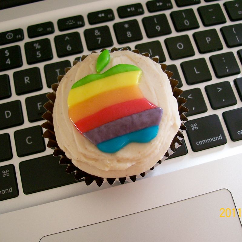 Buttery Applesauce Cupcakes W/ Brown Sugar-Nutmeg Cream Cheese Frosting