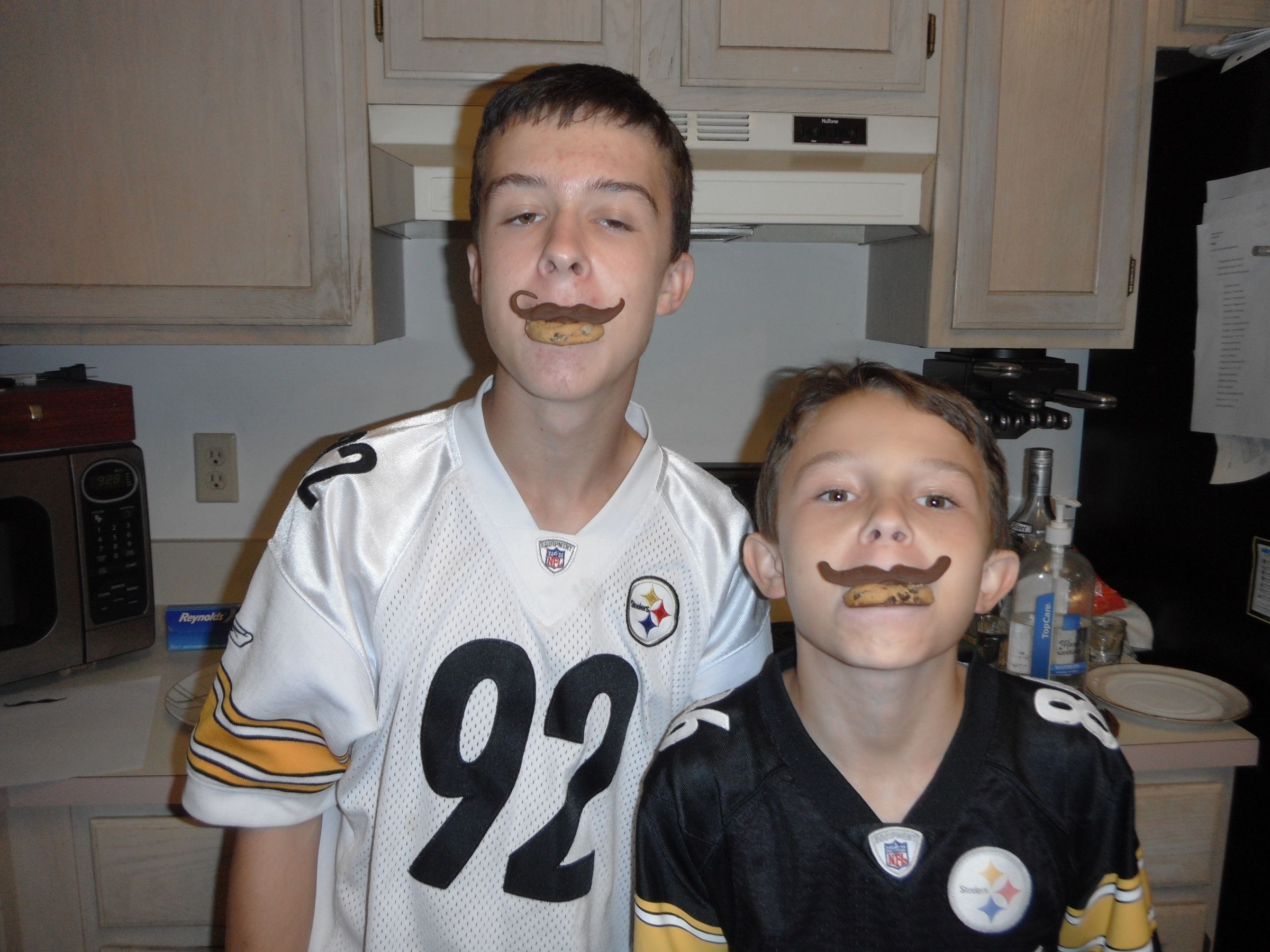 Mustachio Munchies