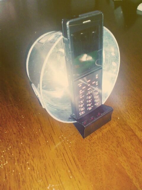 1 minute phone stand (and easy speaker)