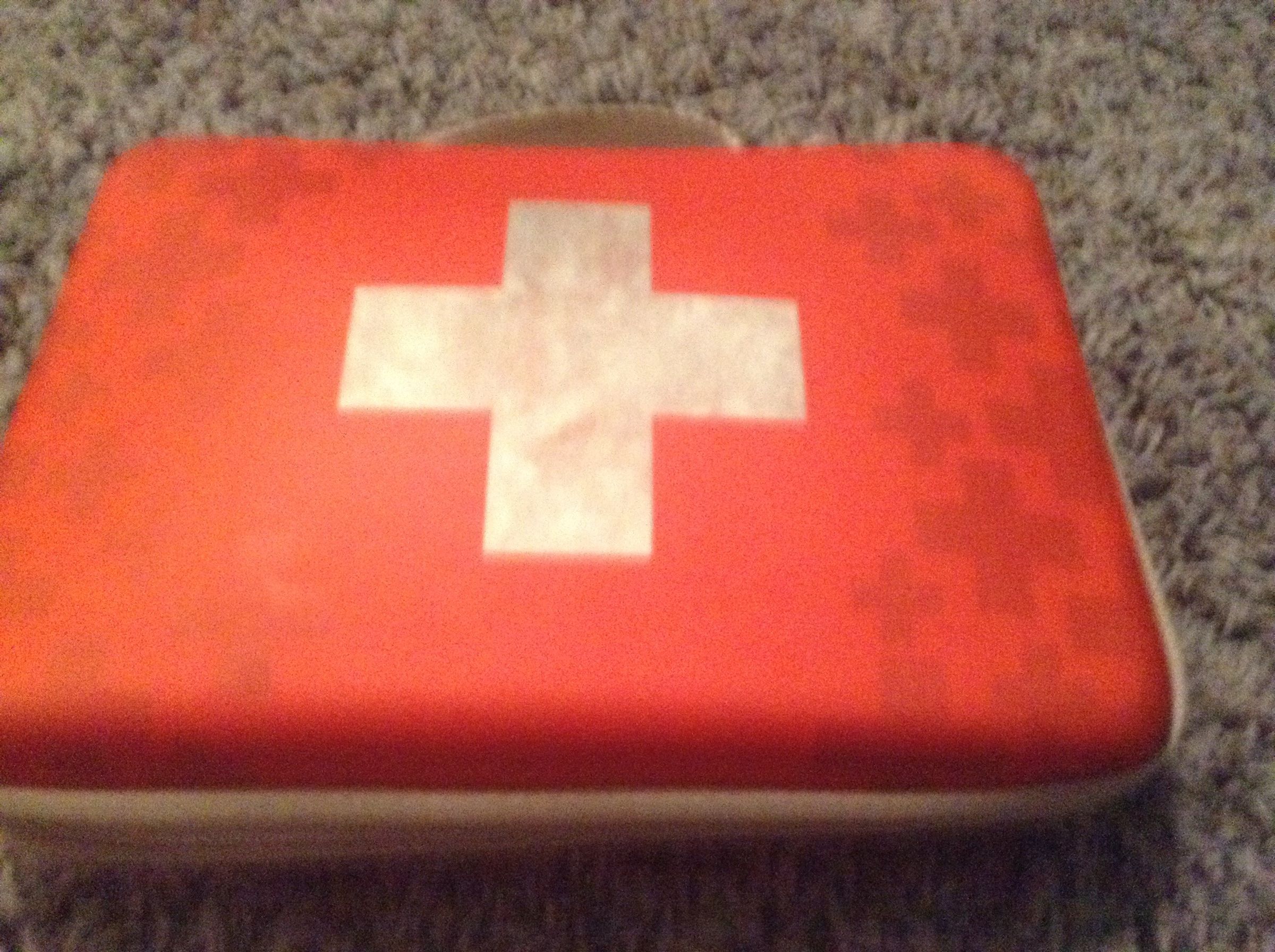 How To Make A First Aid Kit For The Apocalyptic Times