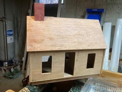 Find a Old Dollhouse