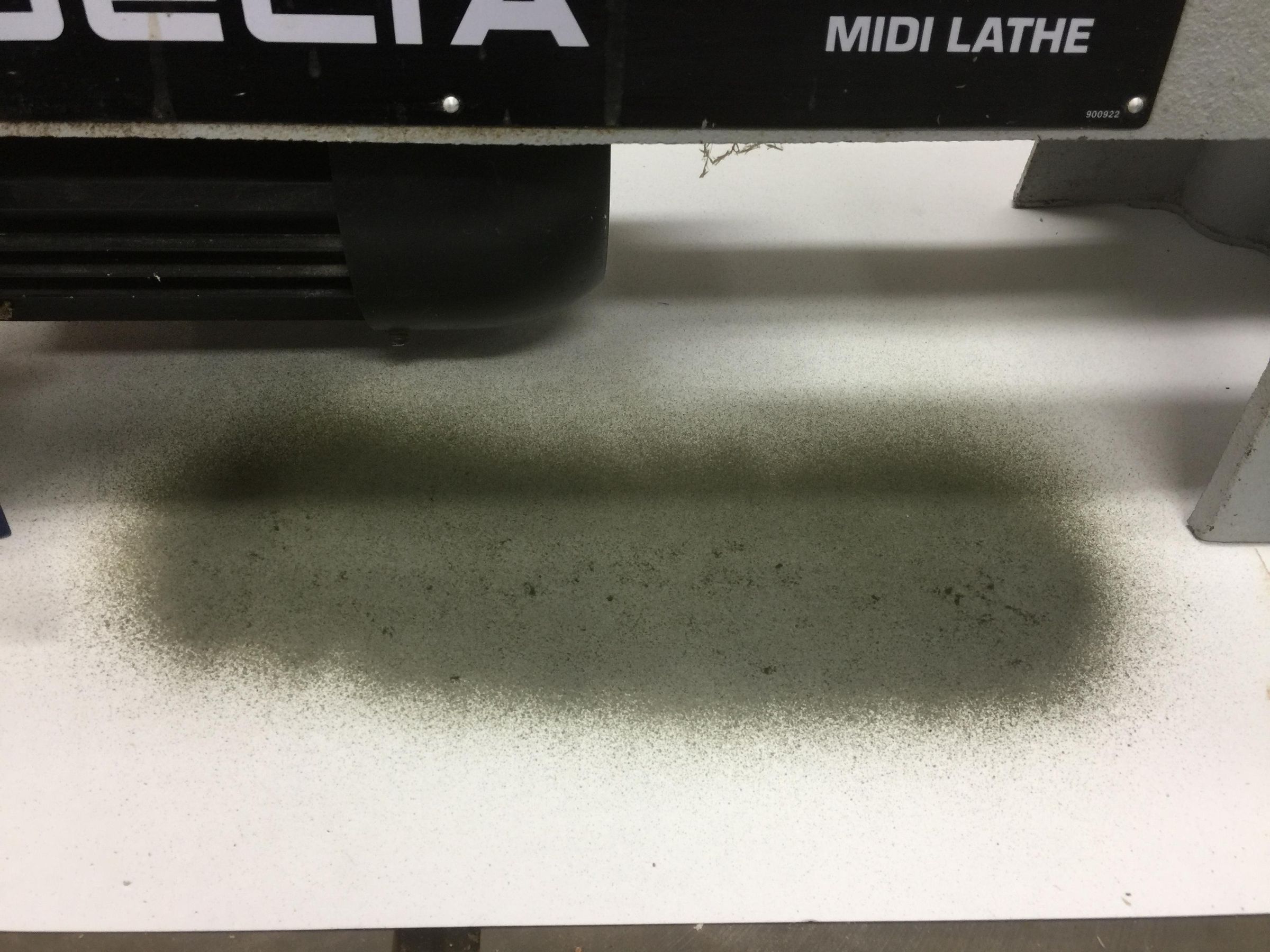 Lubricate Metal and Inhibit Rust With Moly. 6 Steps (with Pictures