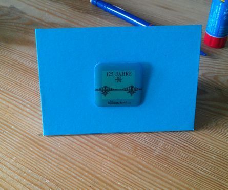 Simple Mounting and Presentation for Pins