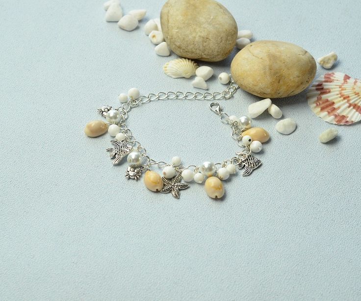 How to Make a Summer Beach Shell Bracelet